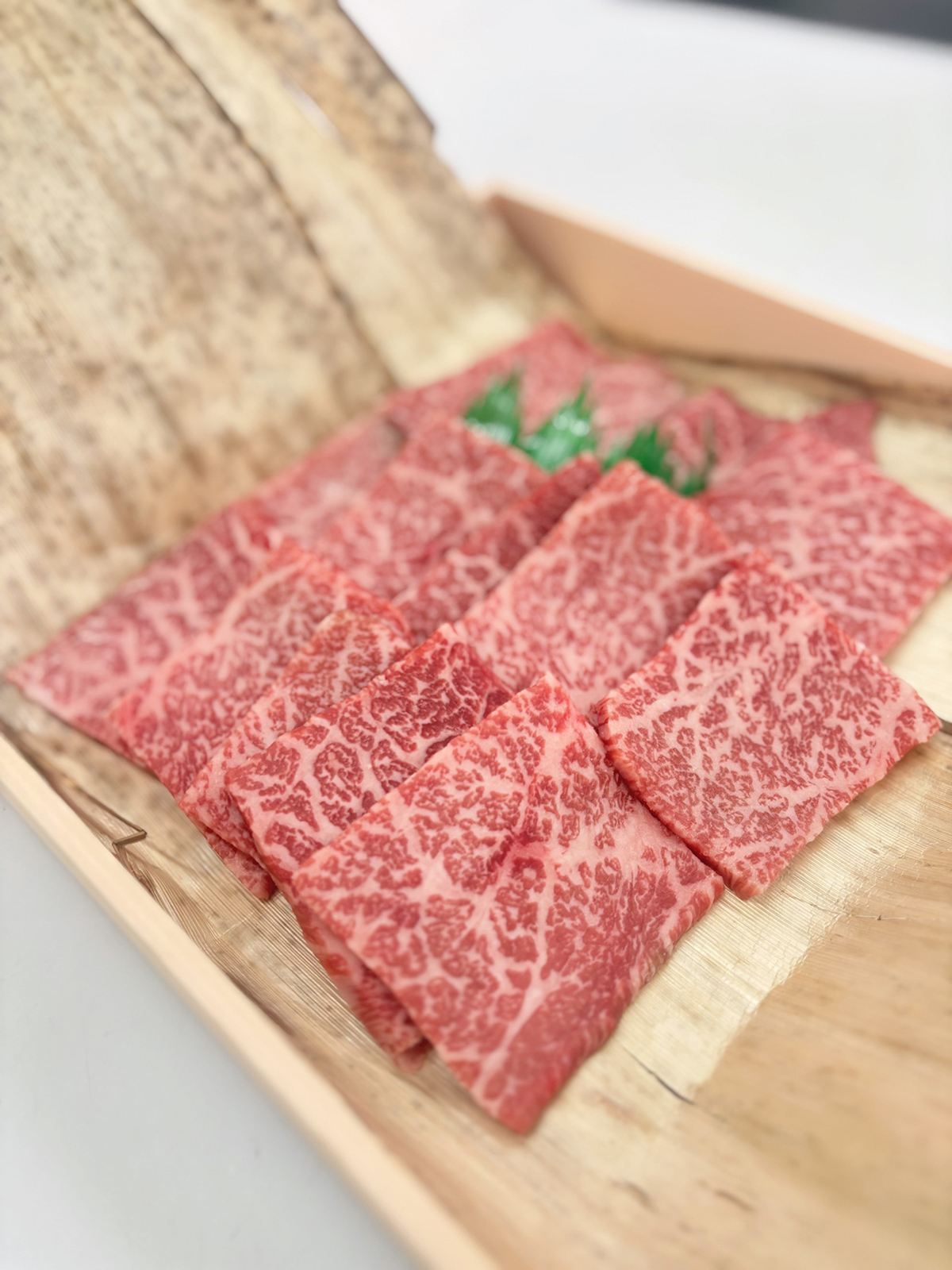 【近江牛発祥の地竜王町】近江牛焼肉用　350g